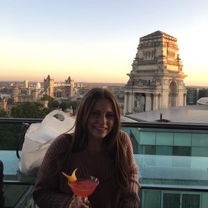 Meet your Posher, Natalie